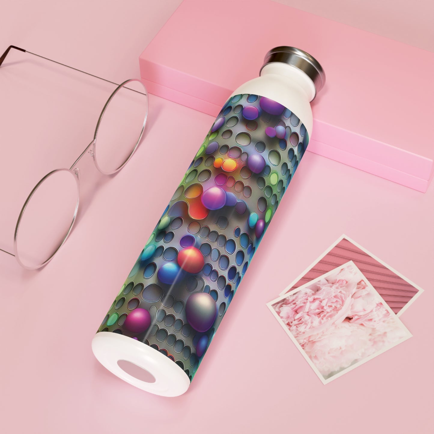 Vibrant Slim Water Bottle - Colorful Design for Active Lifestyles, 20oz