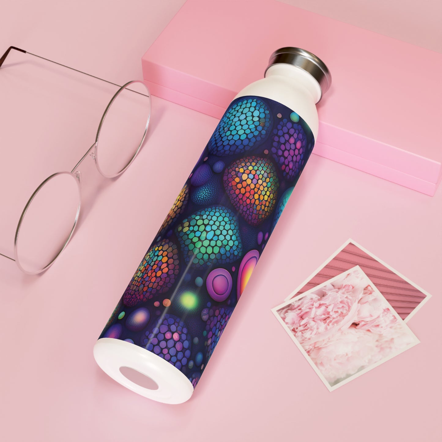 Vibrant Slim Water Bottle - Colorful Design for Active Lifestyles, 20oz