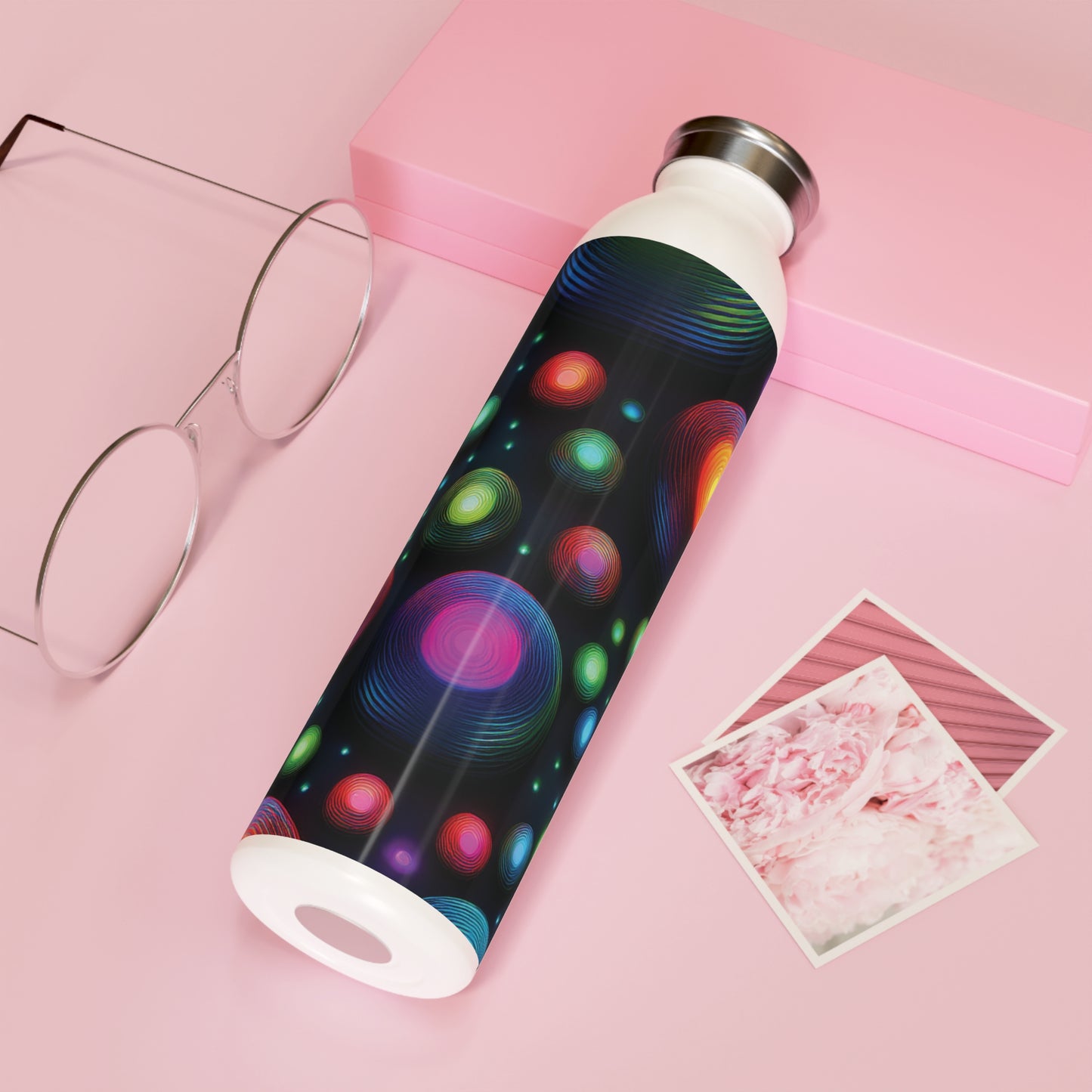 Vibrant Slim Water Bottle - Colorful Design for Active Lifestyles, 20oz