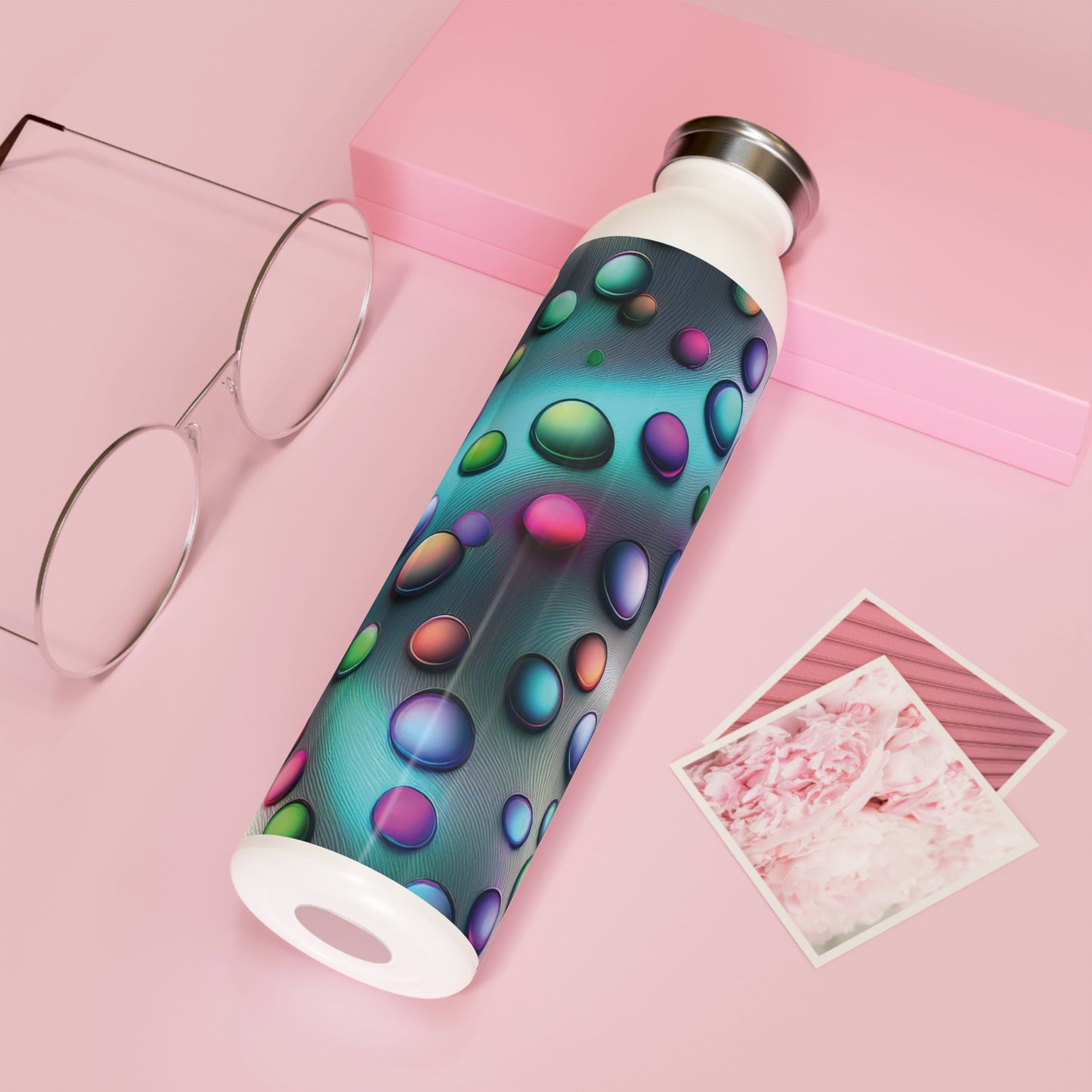 Vibrant Slim Water Bottle - Colorful Design for Active Lifestyles, 20oz