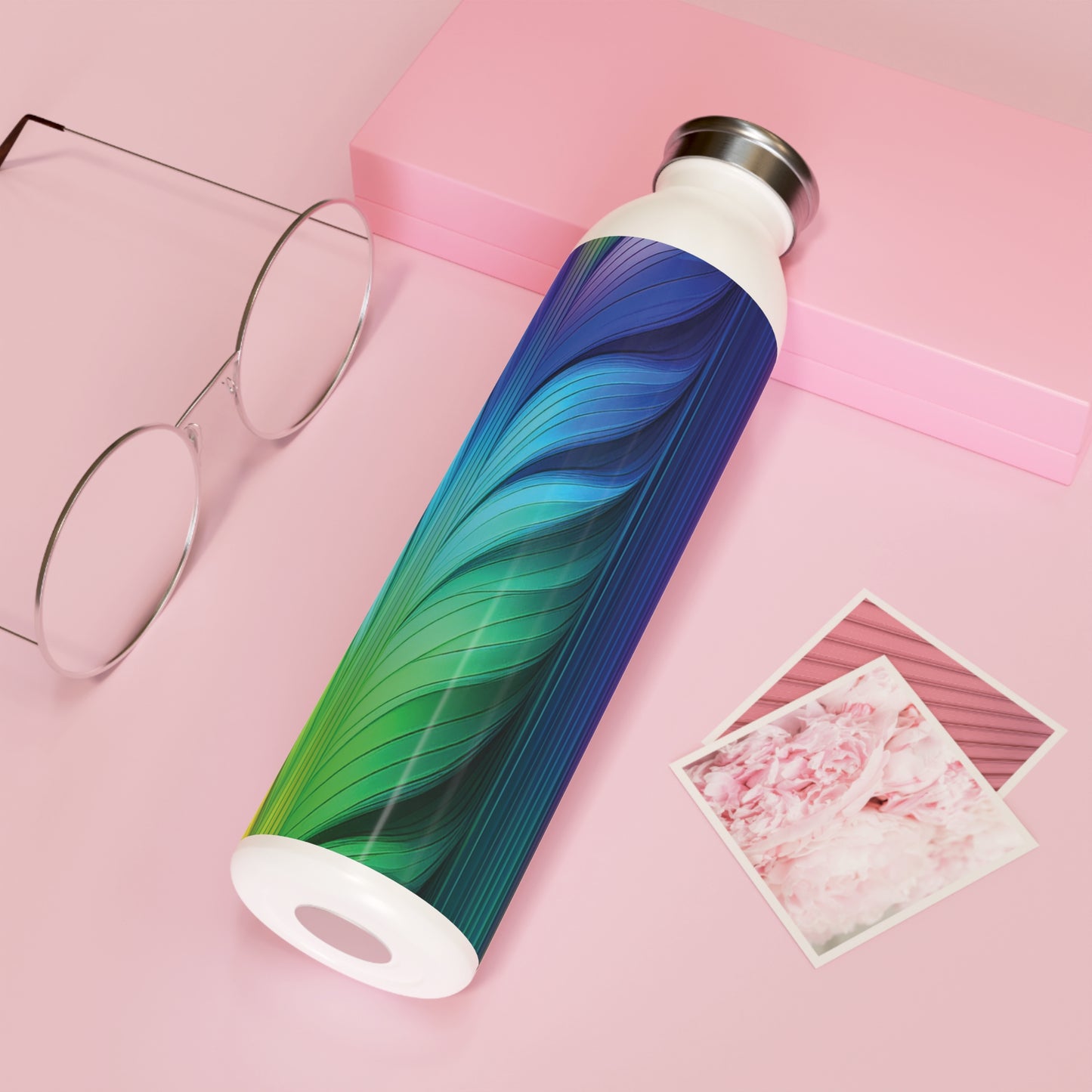 Vibrant Slim Water Bottle - Colorful Design for Active Lifestyles, 20oz