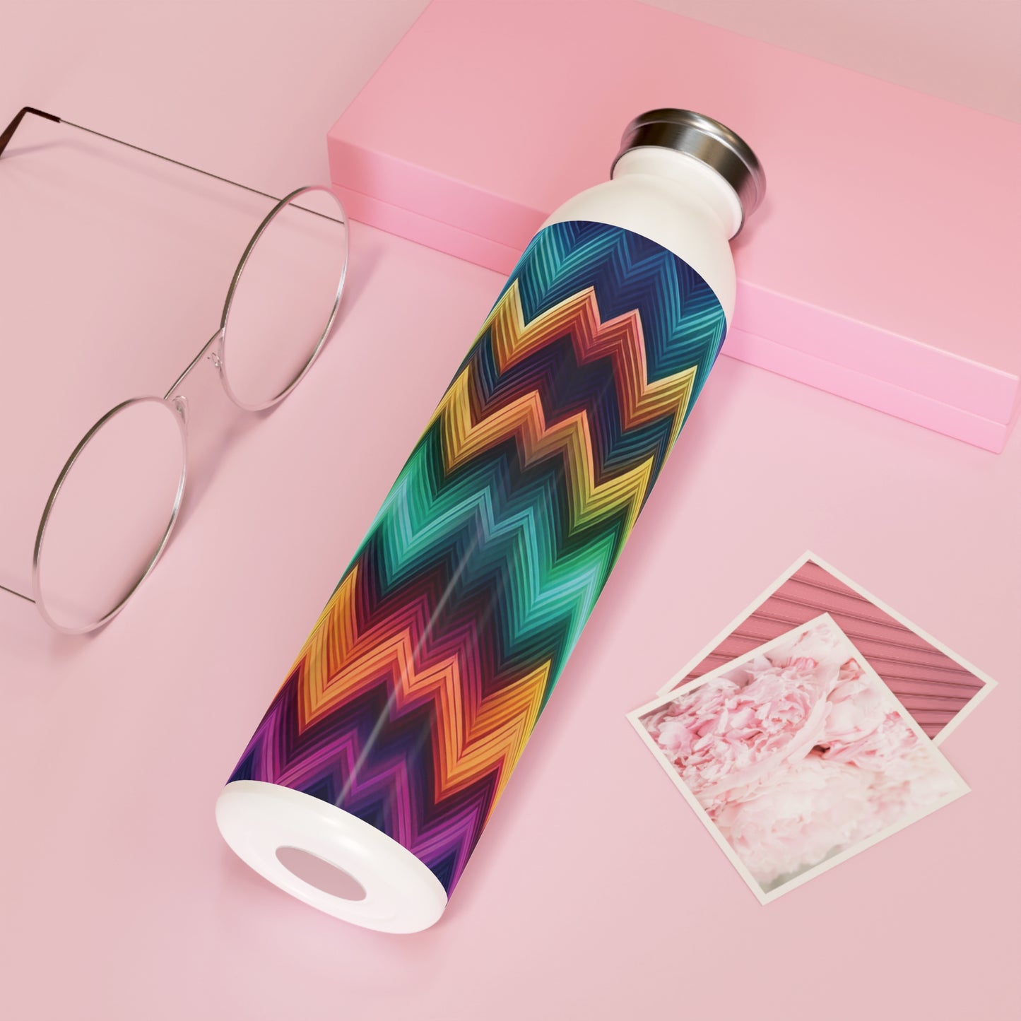 Vibrant Slim Water Bottle - Colorful Design for Active Lifestyles, 20oz